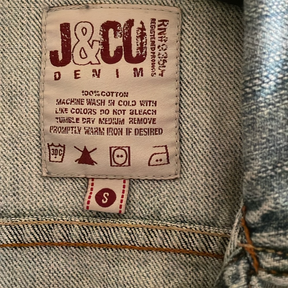 Jean jacket - Picture 2 of 4